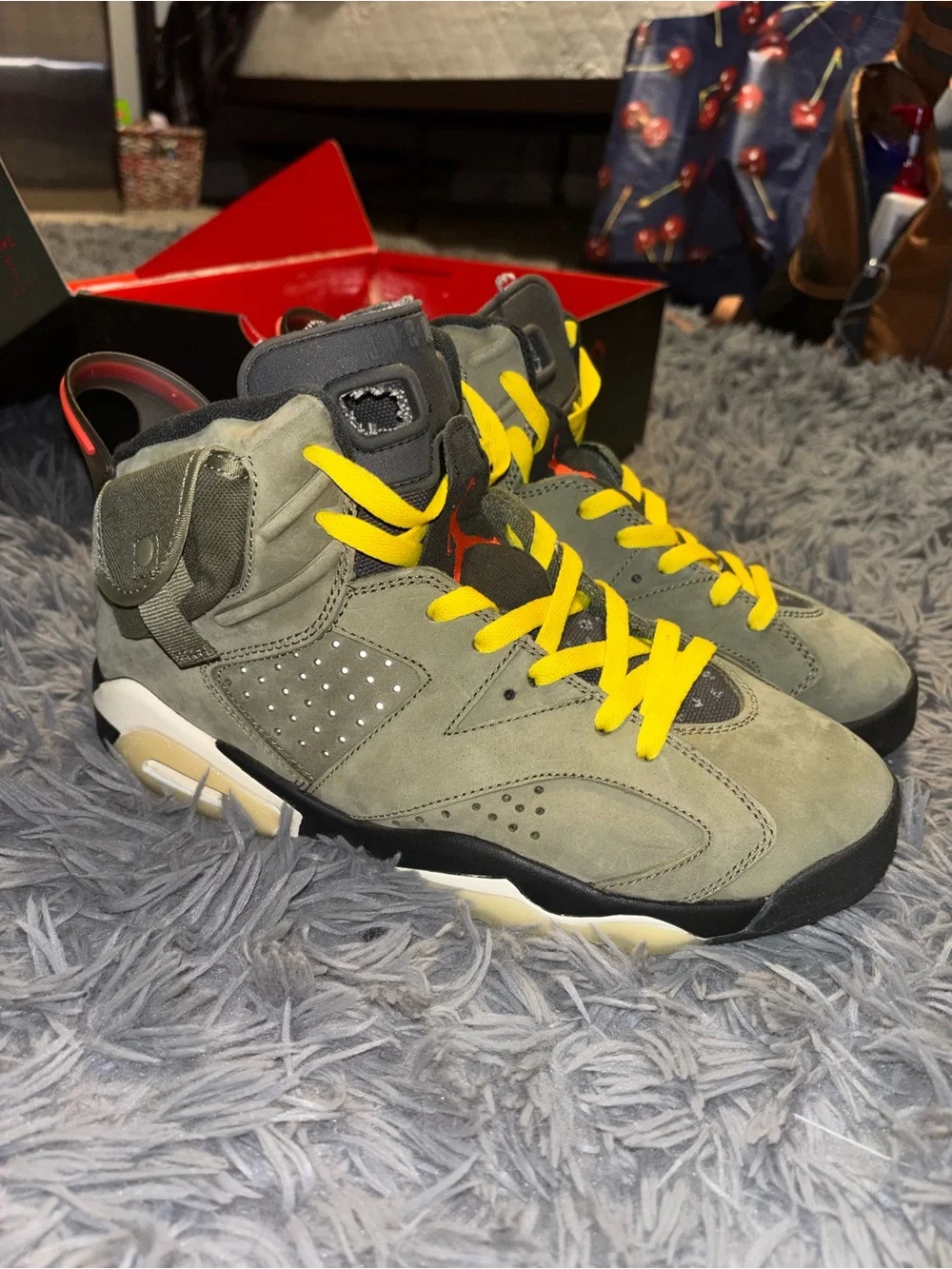 Jordan retro travis